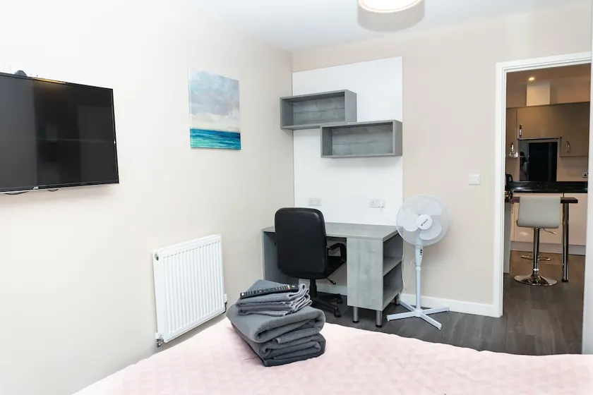 Magna House Apartments - Image 1