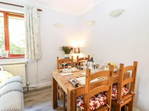 Deer Cottage - Image 1