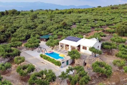 Villa With 2 Bedrooms In Sutivan With Private Pool And Wifi - Image 1