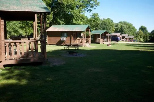 Fremont Jellystone Park Cabin 8 - Image 1