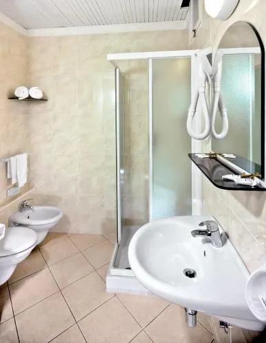 Hotel Handy Sea - Image 1