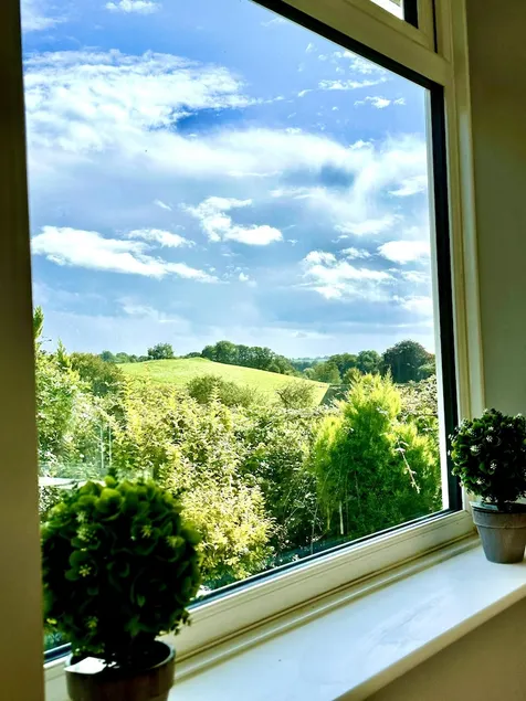 Renovated Cottage in Sherborne With Stunning Views - Image 1