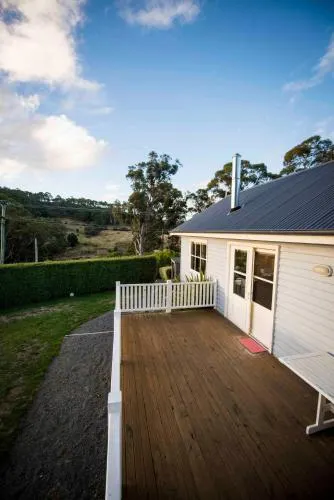 Wattle Grove Homestead Bed & Breakfast - Image 1