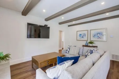 Gorgeous Upgraded 5 Bedroom & 3 Bath Home with pool - Image 1