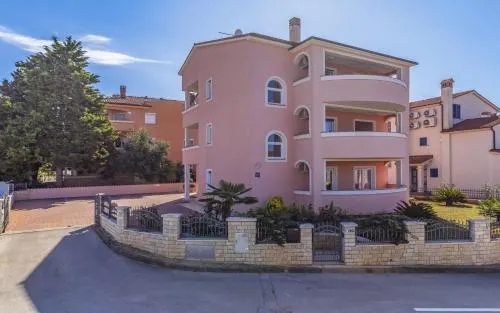Apartments Marich - Image 1