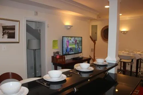 Grand Family Condo - Image 1