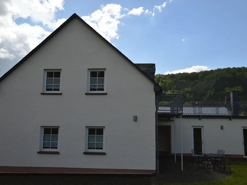 Comfy Apartment in Zendscheid near Forest - Image 1