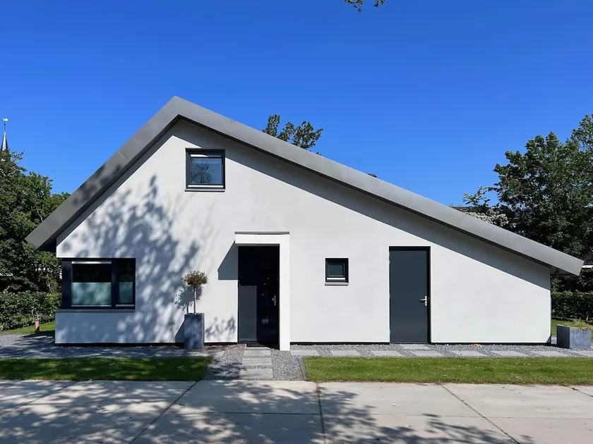 Eco friendly villa with terrace and garden - Image 1