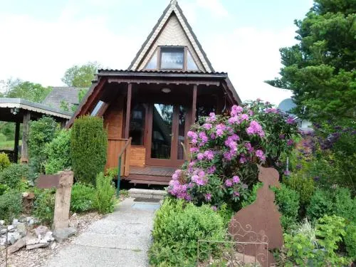 Cosy Holiday Home With Garden - Image 1
