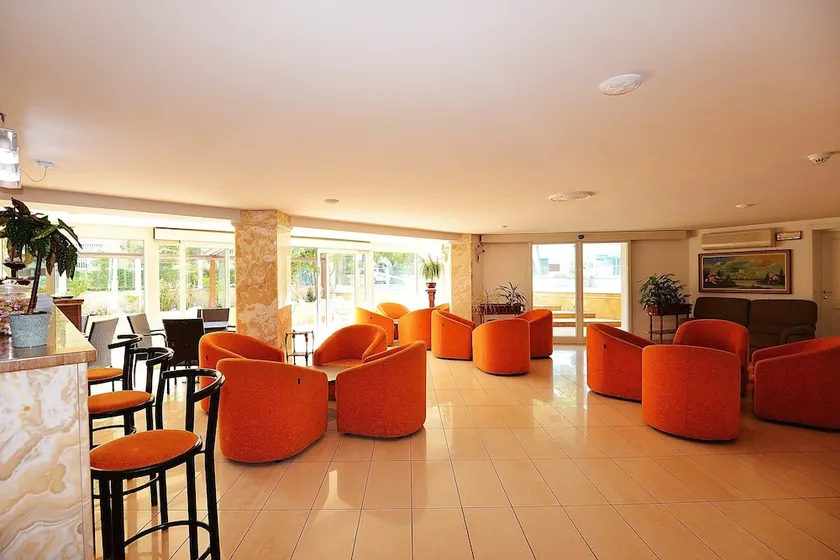 Hotel Bamar - Image 1