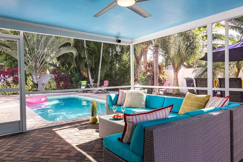 Fruit & Wine Saltwater Pool Home - Image 1