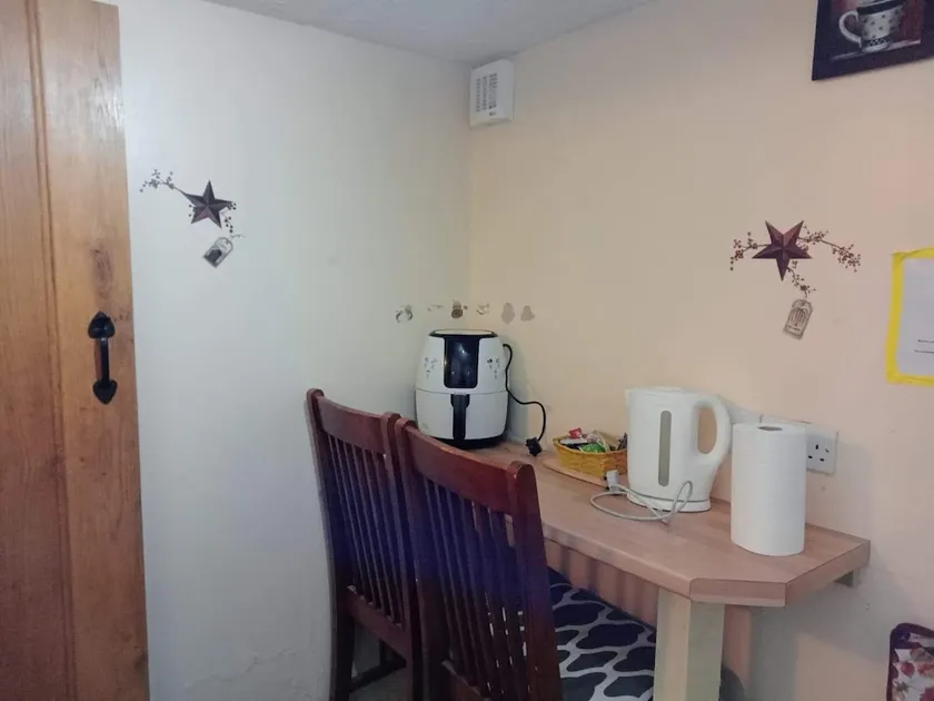 Llandovery - Cottage - Sleeps4 - Parking - Image 1