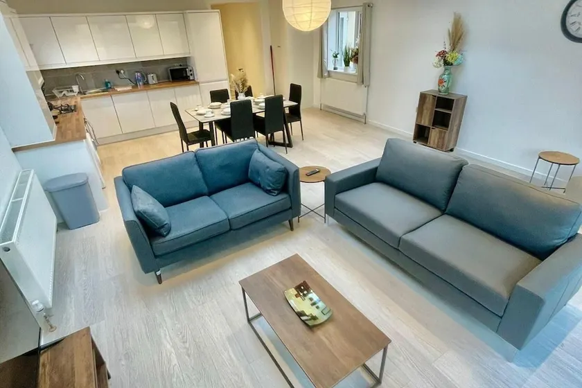 3 Bed Flat - Sleeps 6 - Parking - Wifi - Image 1