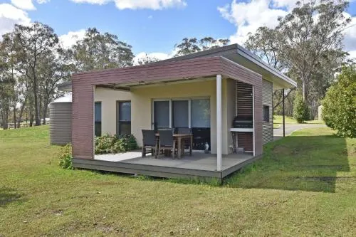 Ironbark Villa 5 - Image 1