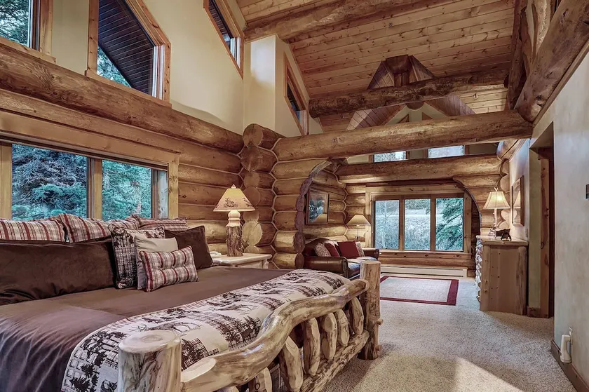 Pine Forest Lodge - Image 1