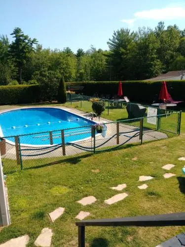 Motel les Pins - Image 1