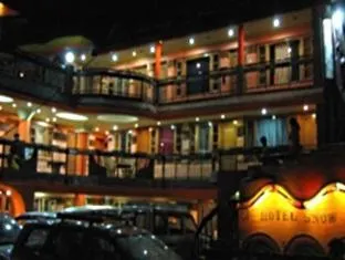 HOTEL SNOWLINE - Image 1