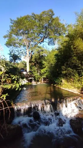 Recanto Dos Passaros Guesthouse - Image 1
