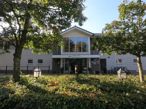 Human & Horse Hotel - Image 1