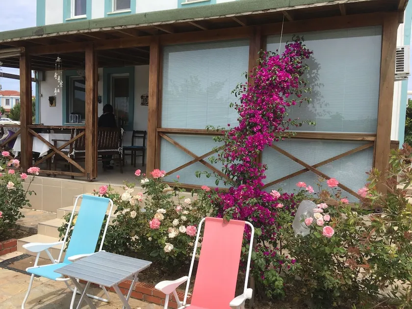 Karna Hotel - Image 1