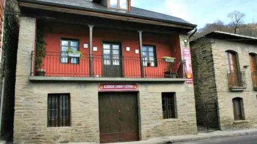 Albergue Camino y Leyenda - Image 1