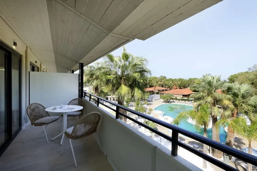 Grand Palladium Garden Beach Resort & Spa - Image 1