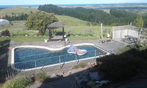 Warwick Hills Rural Retreat - Image 1