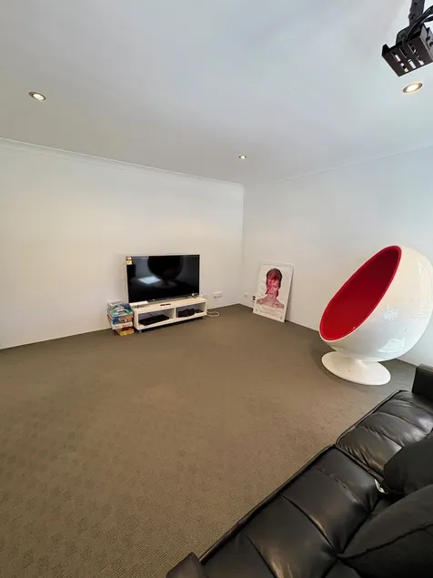 Seacrest Luxurious Holiday Home - Image 1