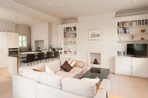 Veeve Two Bed Maisonette in Chelsea - Image 1