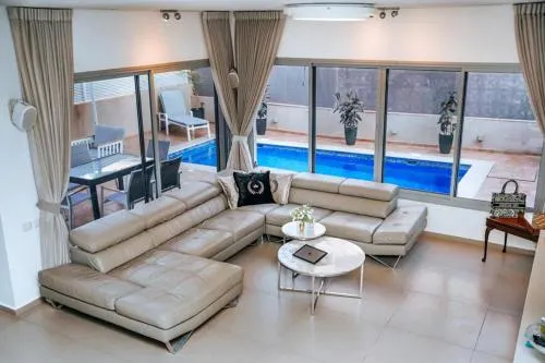 Prestigious Beachfront Villa PrivatePool - Image 1