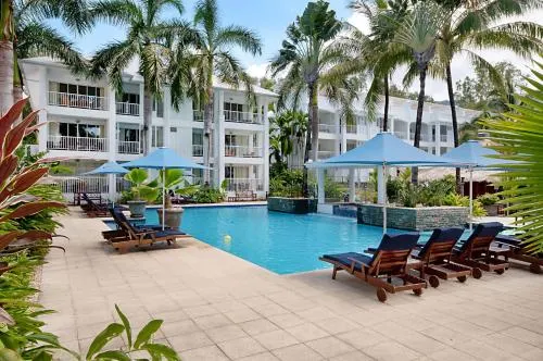 Palm Cove Paradise - Couples spa beach getaway - Image 1