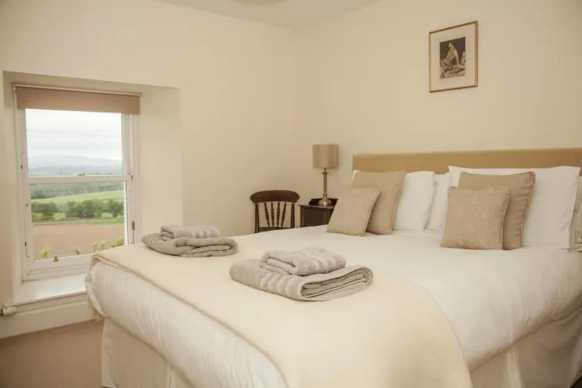 Glowry Cottage - Image 1