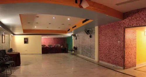 Hotel Woodland - Image 1