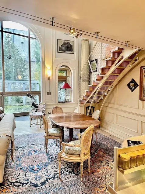 118 A Perfect Blend of Charm and Luxury - Image 1