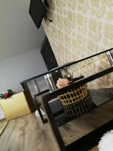 House Apartment Minerilor - Image 1
