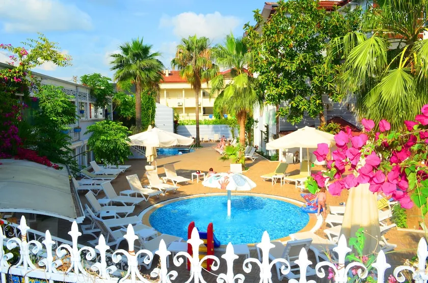Sunbird Hotel - Image 1