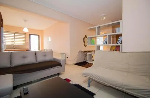 Laconian Collection Thermopylon Road Comfy Apartment - Image 1