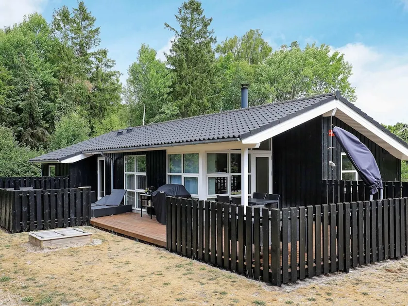 8 Person Holiday Home in Hals - Image 1
