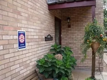 Home from Home Guest House - Image 1