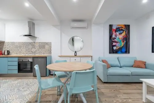 ApartUP Ruzafa Vertical - Image 1
