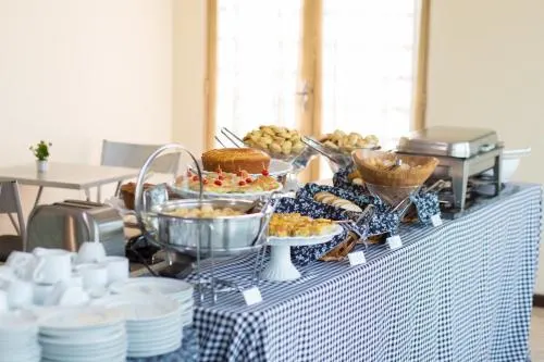 Happy Inn Hotel - Image 1