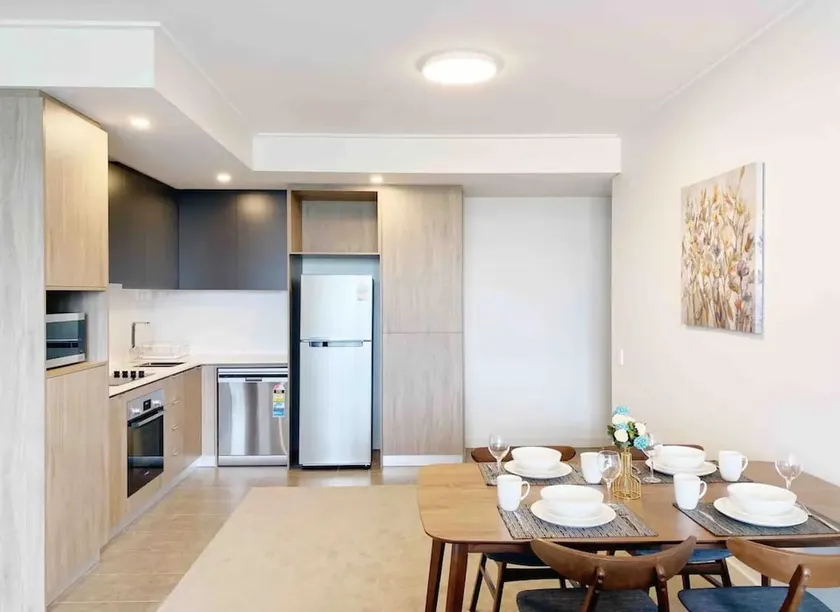 Modern apartment in Cannington - Image 1