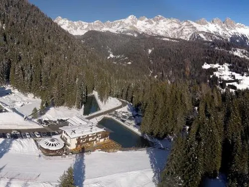 Hotel Pensione Dolomiti - Image 1