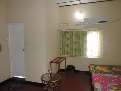 Dutch Beach Rooms - Image 1