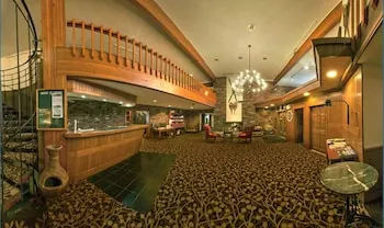 Cortina Inn & Resort - Image 1