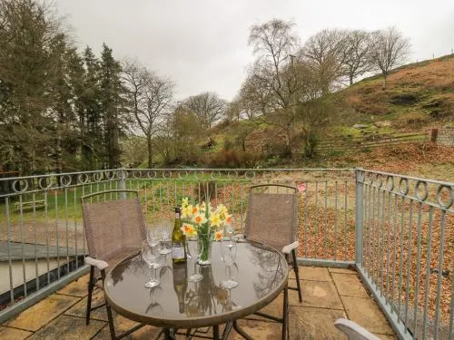 Cefn Cottage - Image 1