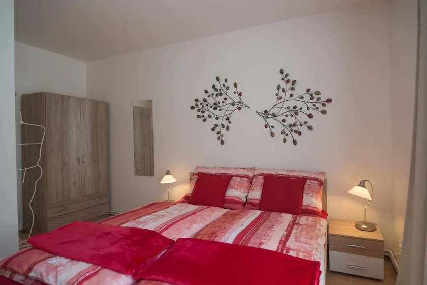 Nice Home to stay at Prague close to Castle with Terrace and Garden - Image 1