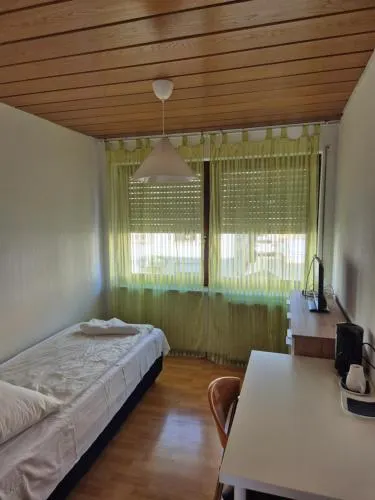 Motel21 - Image 1