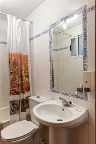 Hostal Turnat Bejar - Image 1