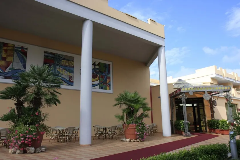 Nettuno Hotel Palace - Image 1